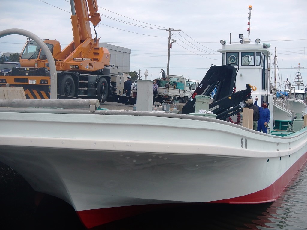 定置網船　亀城